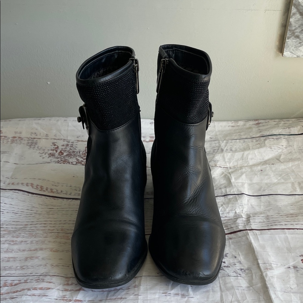 Aquatalia Black Leather Ankle Booties Size 6 - Picture 2 of 9